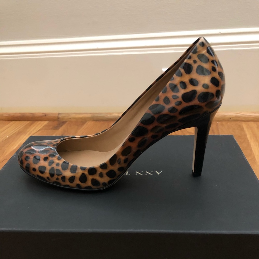 Ann Taylor Perfect Pump Classic Camel